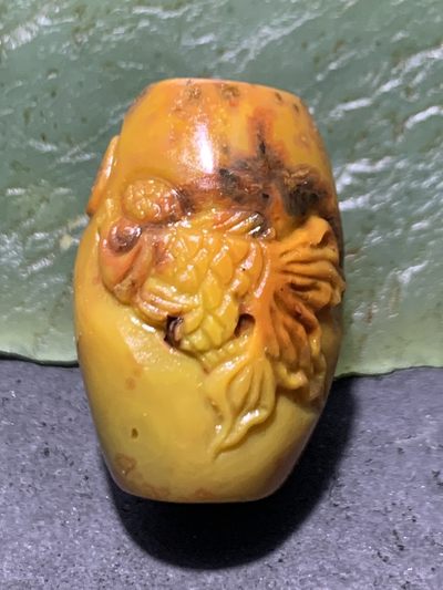 精美亚光高润度战国红玛瑙手工俏色巧雕金鱼桶珠一个！ - 精美亚光高润度战国红玛瑙手工俏色巧雕金鱼桶珠一个！