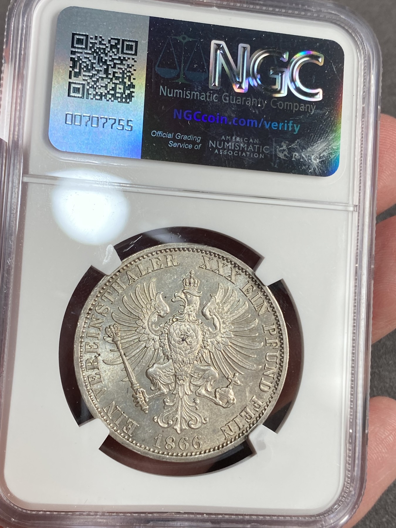 万国钱币拍卖第023期（金辉银韵之夜） NGC MS62 1866年德国普鲁士普奥战争胜利纪念流通1泰勒 淡雅转光