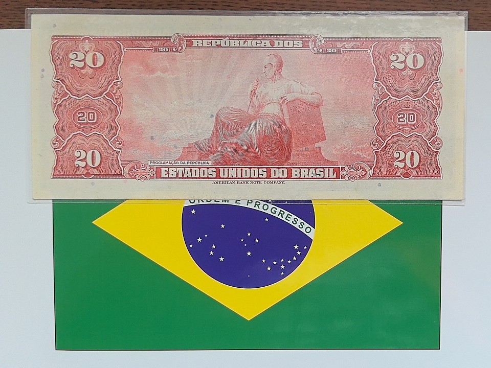 巴西1961年20克鲁塞罗 P-168a 签名9 816序列 尾8 美洲纸币 实物图 UNC