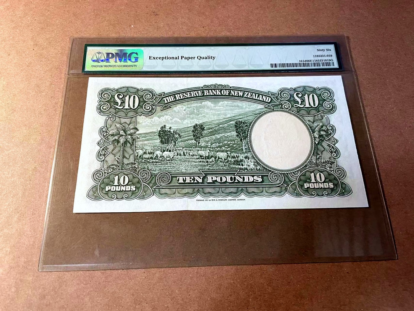 【Blue Auction】✨世界纸币精拍第461期【精】 新西兰 1967年10镑 大票幅 库克船长 PMG66EPQ 