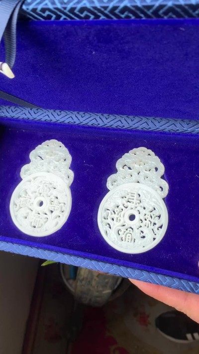 和田玉雕福禄寿玉佩一对 和田玉雕福禄寿玉佩一对