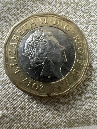 【易洋钱喜】第56场 外国硬币专场，系统有新通知，请看下方拍卖介绍 - 英国2007年双色1镑