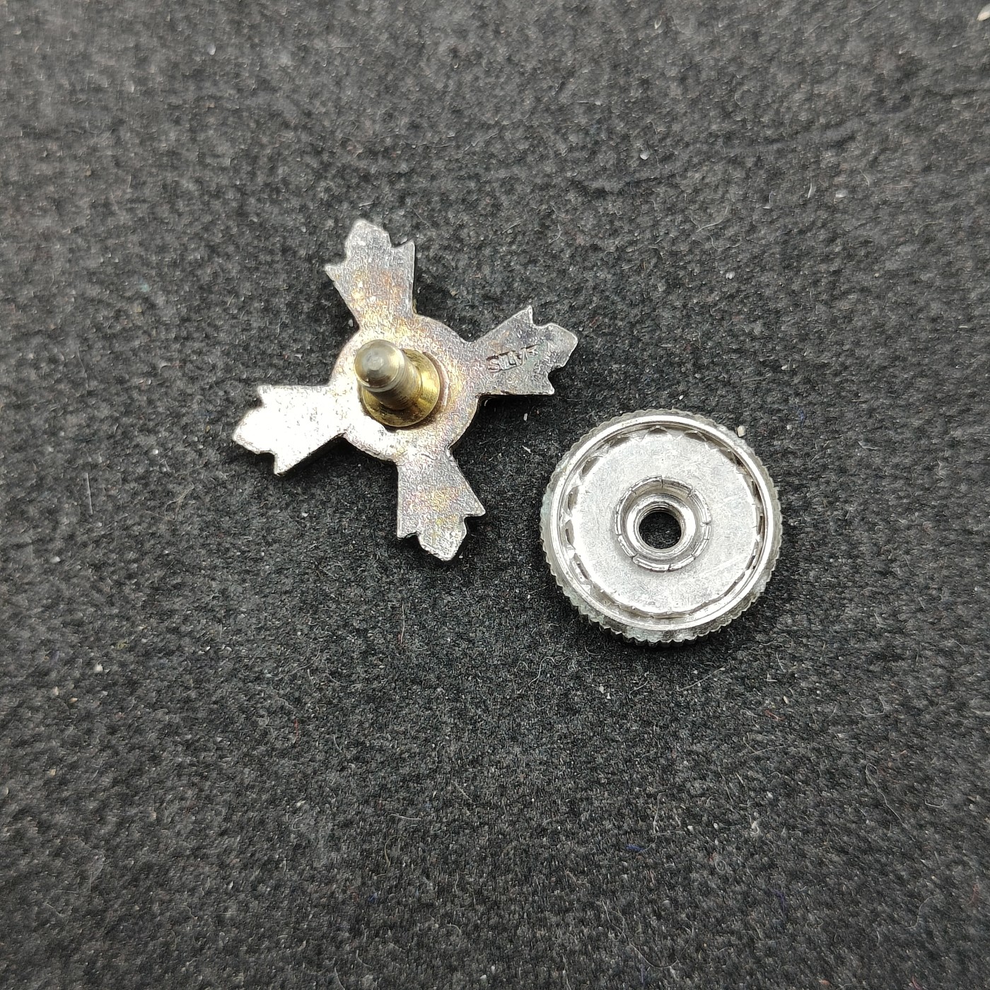 全场0元起拍 第147期 咸鱼国勋章拍卖专场 4月14日（周日）下午6：00开始 日本交通绿十字章 纯银制