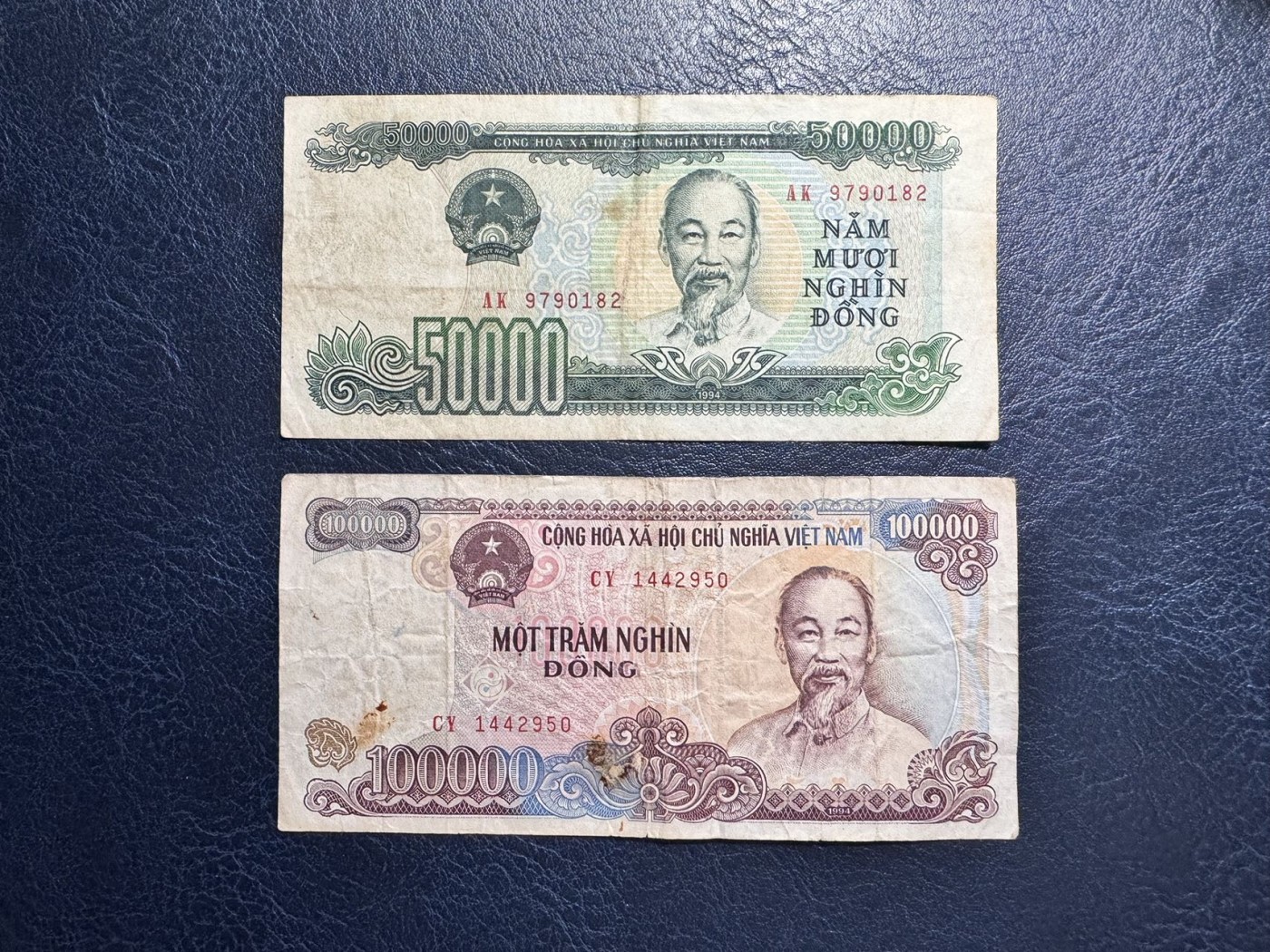 收藏联盟Quantum Auction 第337期拍卖  越南1990-94年50000和100000盾 品相如图 全新稀少  龙屋港和胡志明出生地 金莲村