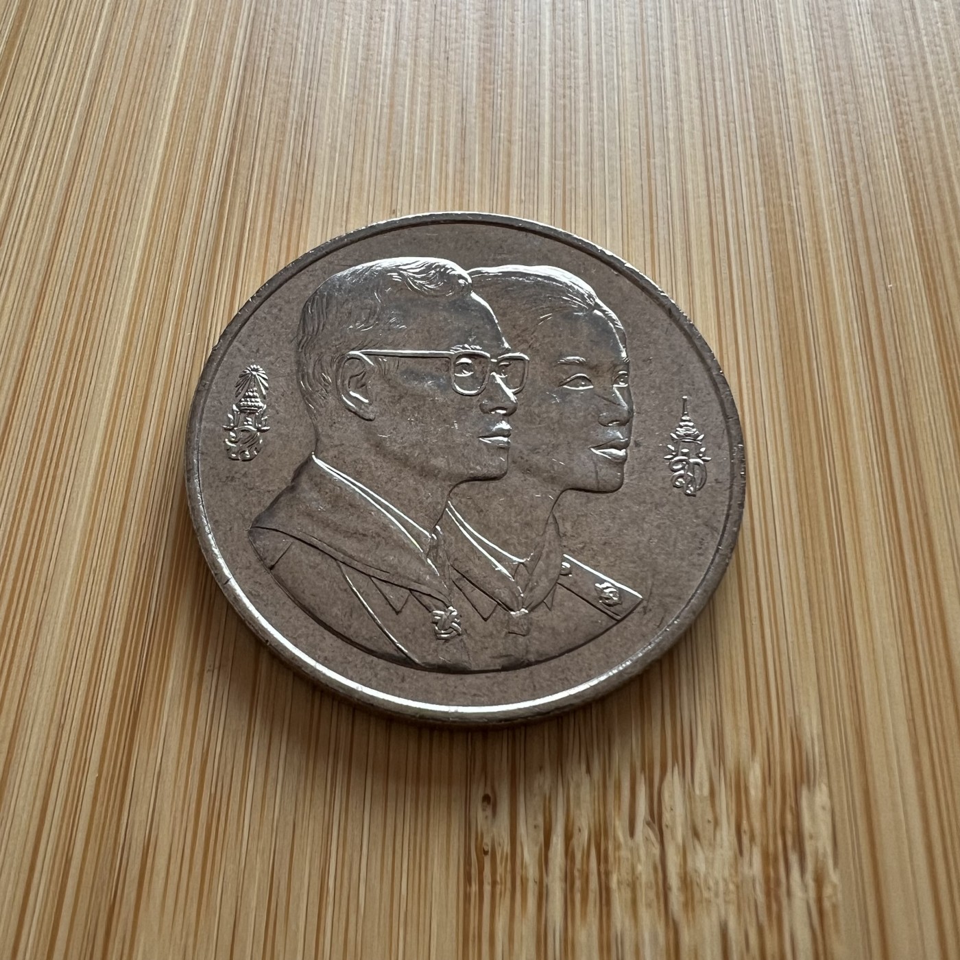  88元包顺丰 外国银币 散币 泰国100泰铢