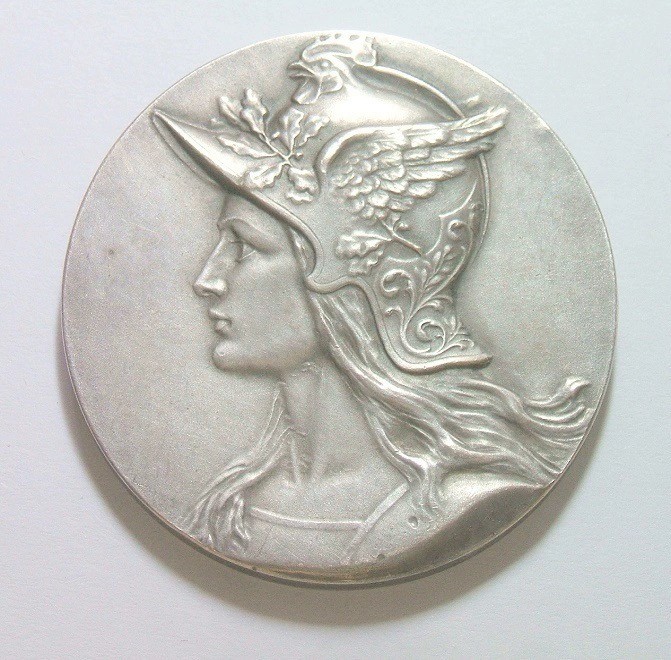 法国1936年 女神玛丽安娜戎装小飞侠 高浮雕精制大镀银章 45MM