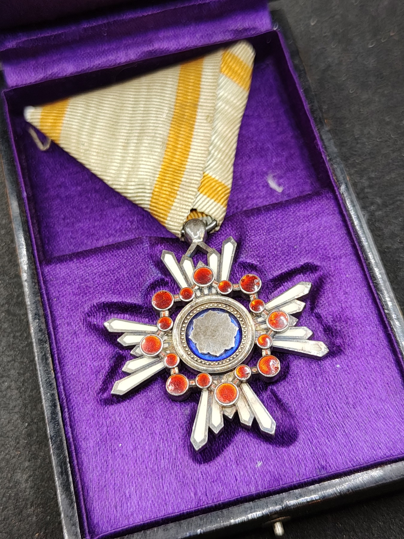 全场0元起拍 第147期 咸鱼国勋章拍卖专场 4月14日（周日）下午6：00开始 明治时期 日本六等瑞宝章银制带盒