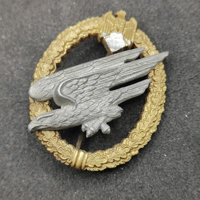 全场0元起拍 第147期 咸鱼国勋章拍卖专场 4月14日（周日）下午6：00开始 - 西德战后去标版57版陆军空降猎兵/伞兵奖章 战时的章 战后去标