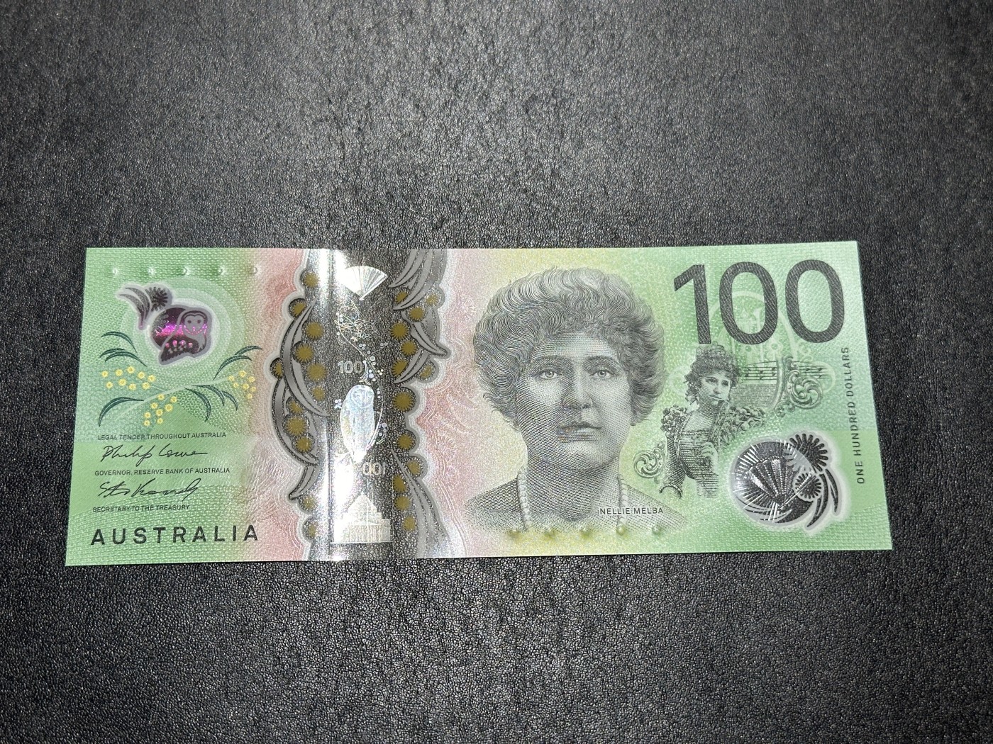 《外钞收藏家》第三百五十八期（连拍第三场） 澳大利亚最新版100元 全新UNC 无47靓号