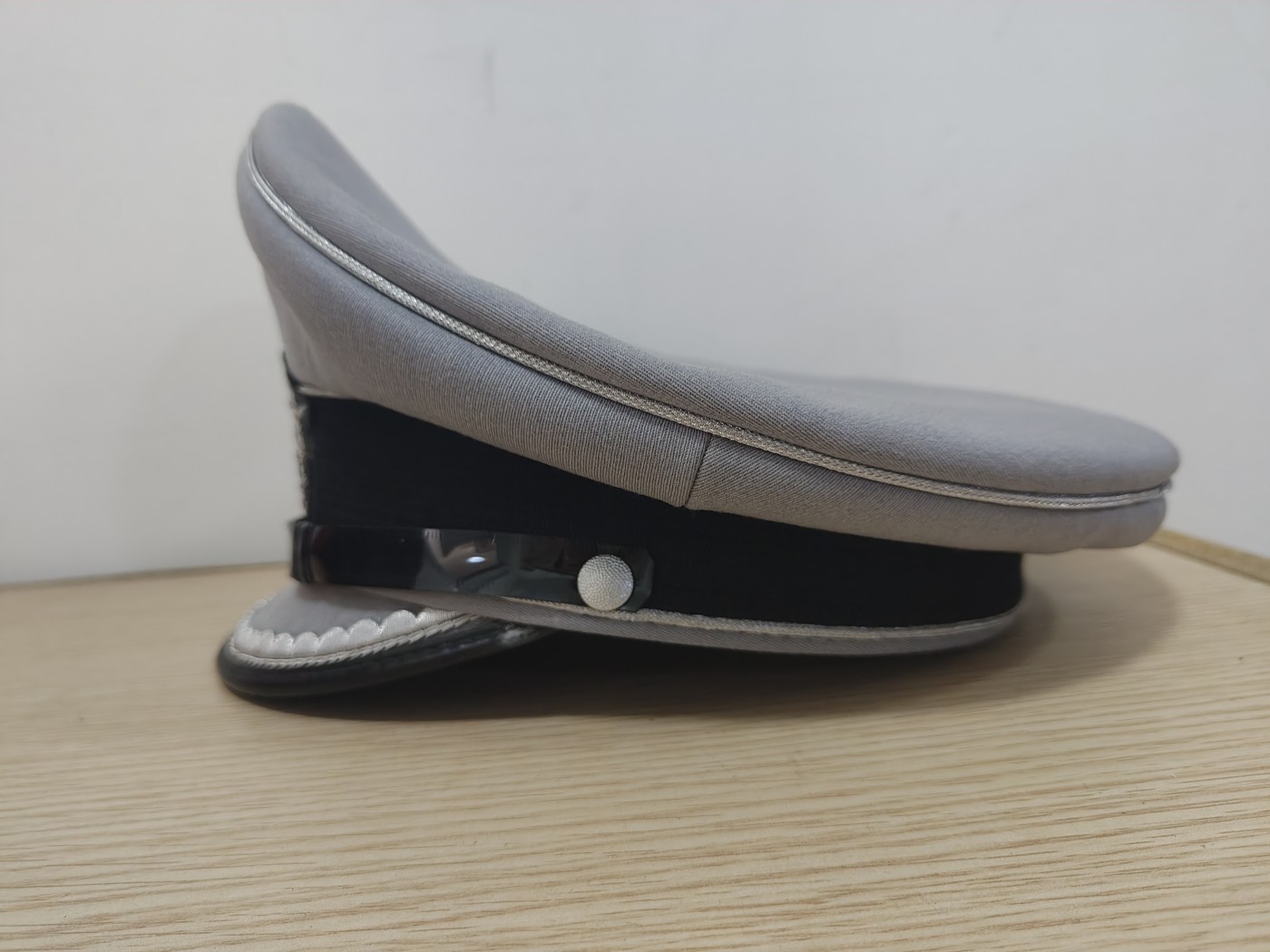 全场0元起拍 第147期 咸鱼国勋章拍卖专场 4月14日（周日）下午6：00开始 西德陆军尉官大檐帽 58CM