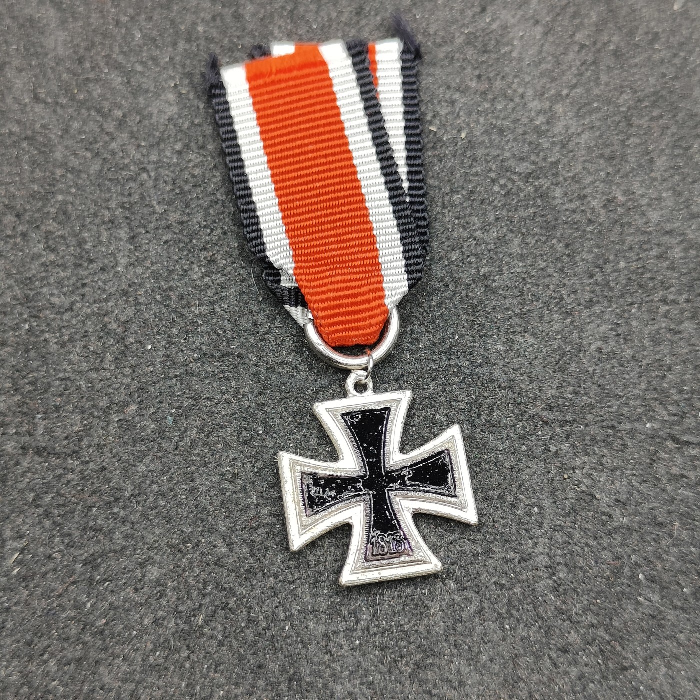 全场0元起拍 第147期 咸鱼国勋章拍卖专场 4月14日（周日）下午6：00开始 西德57版铁十字迷你章