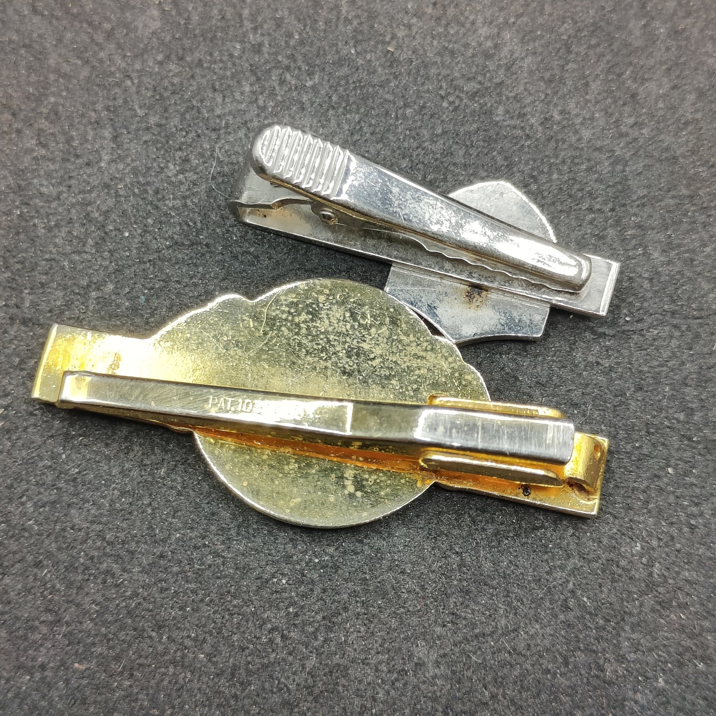 全场0元起拍 第147期 咸鱼国勋章拍卖专场 4月14日（周日）下午6：00开始 日本领带夹两个