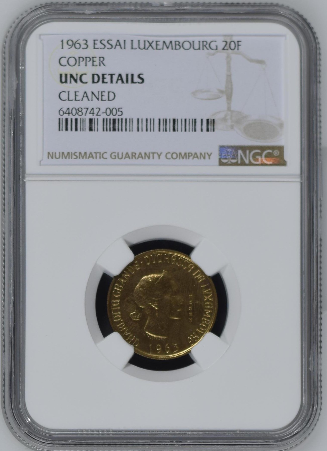 长老汇龙年精选第四场 1963卢森堡夏洛特女大公20法郎铜样币，NGC UNC，量很少，估计在100枚左右，看不出有清洗