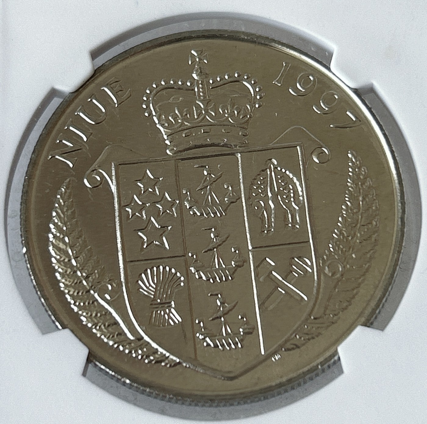 第一海外回流一元起拍收藏 散币专场 第81期 少见版 纽埃1997年1元英国戴安娜王妃克朗型纪念大镍币 华夏评级