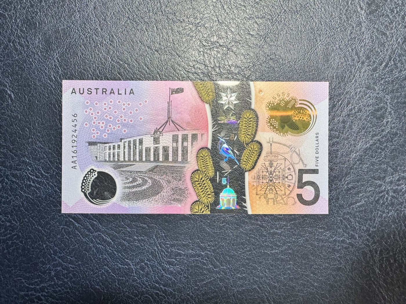 收藏联盟Quantum Auction 第337期拍卖  澳大利亚2016年5元首发AA冠 品相全新UNC 尾号456顺子