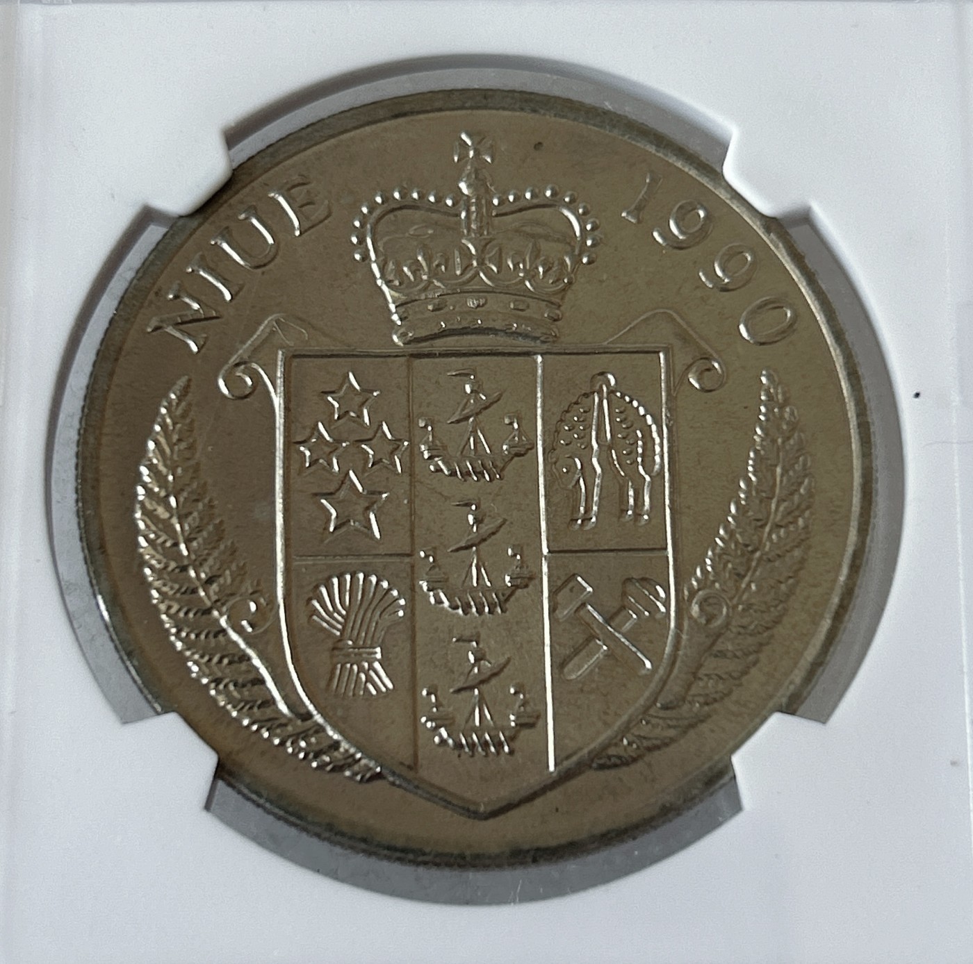 第一海外回流一元起拍收藏 散币专场 第81期 纽埃1990年5元巴顿将军克朗型纪念大镍币 华夏评级