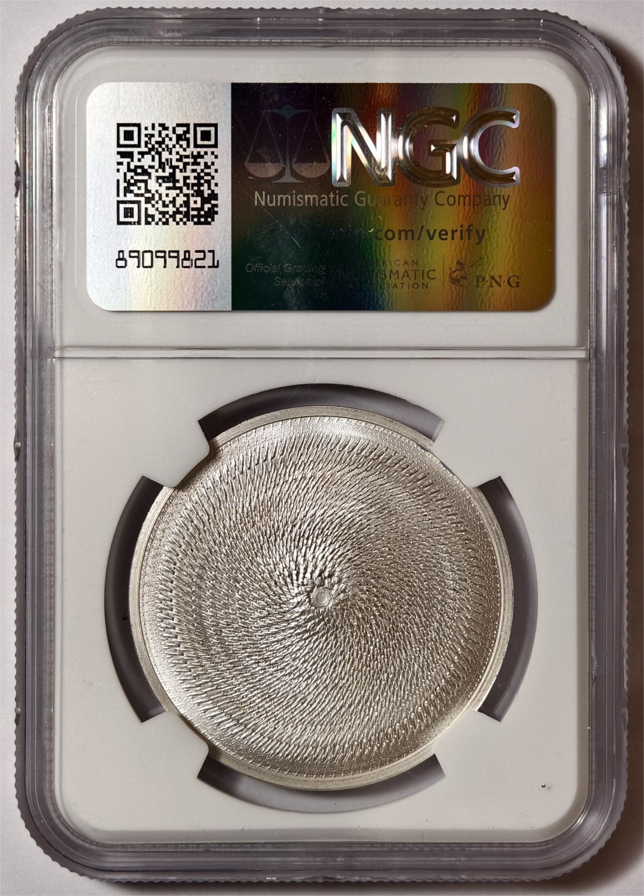 紫瑗钱币——第338期拍卖 古巴 1999年 西班牙皇室访问古巴 10克 彩色国旗章  NGC PR68