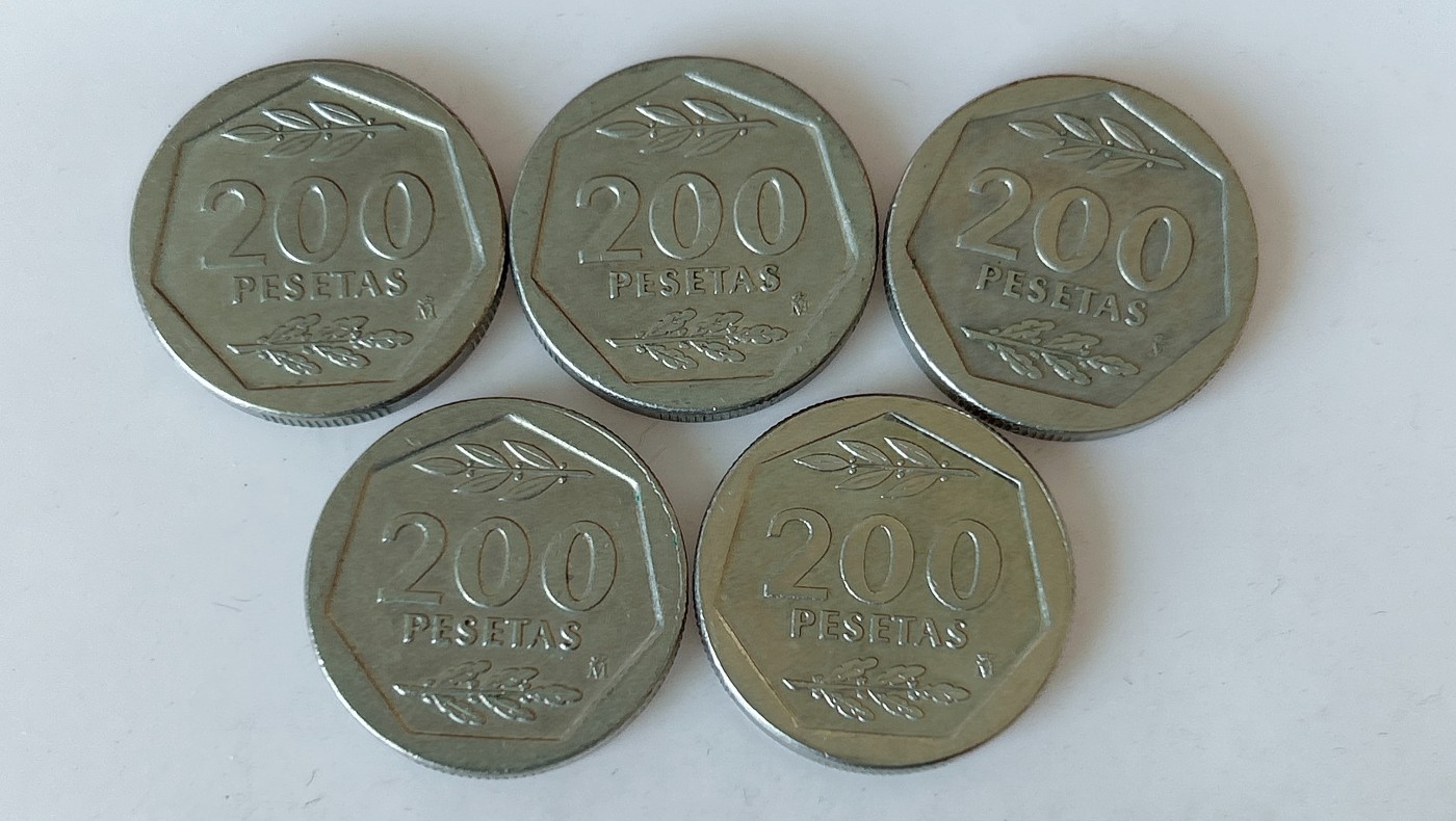 第一海外回流一元起拍收藏 散币专场 第81期 西班牙80年代200比塞塔