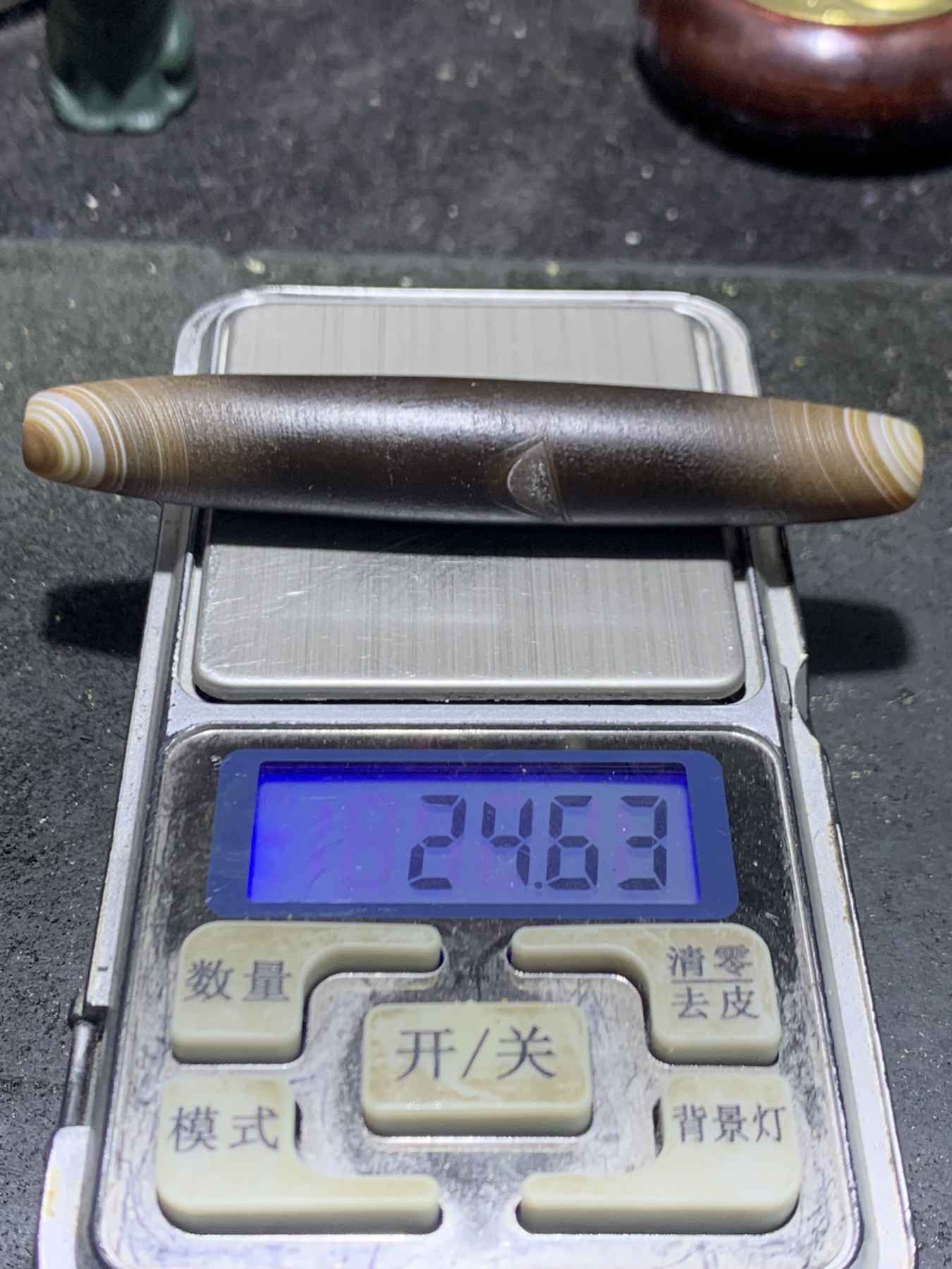 精品风化纹药师玛瑙天珠形桶珠一颗！