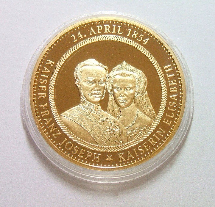 奥地利国王约瑟夫一世和茜茜公主结婚 精制大镀金章 40MM