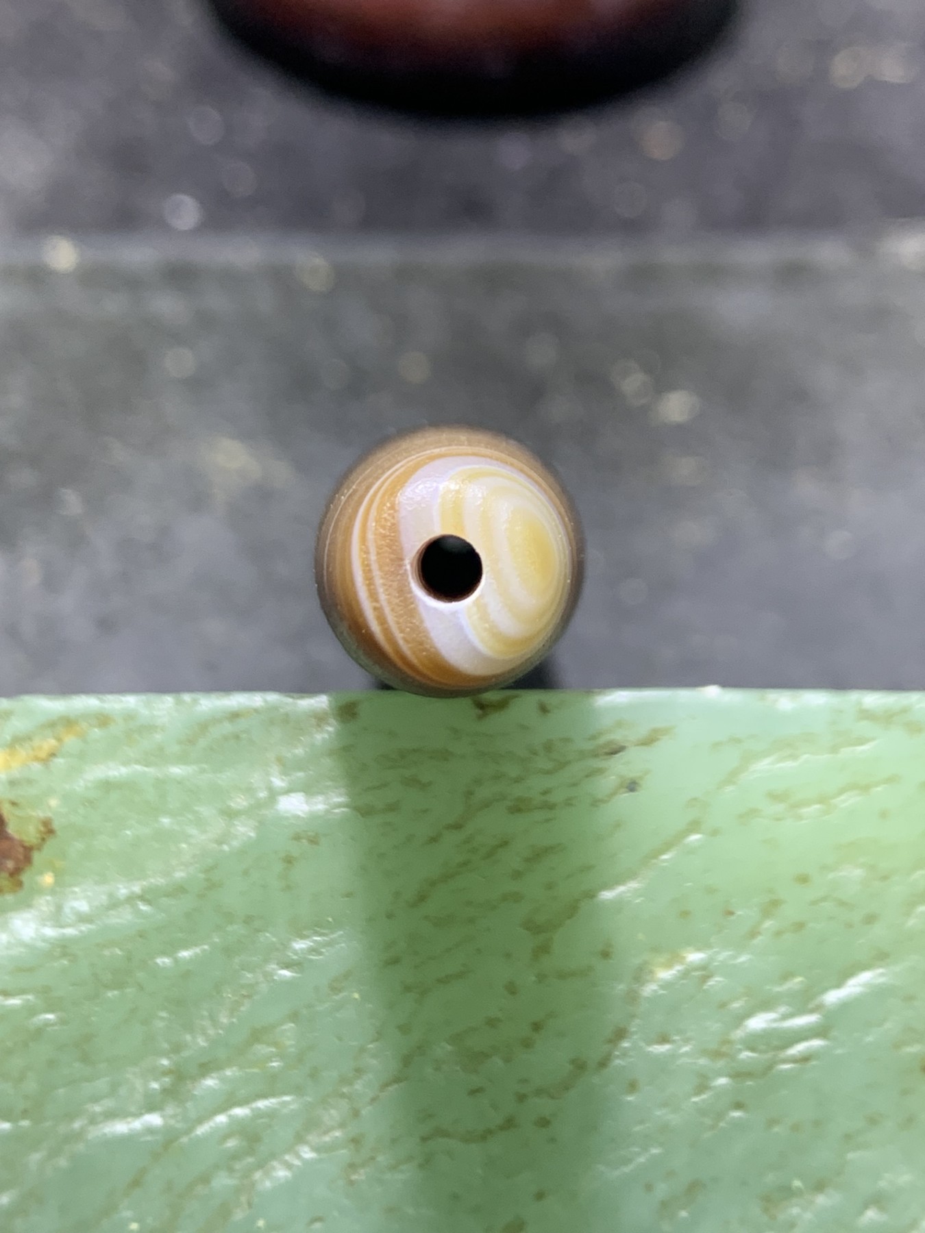 精品风化纹药师玛瑙天珠形桶珠一颗！