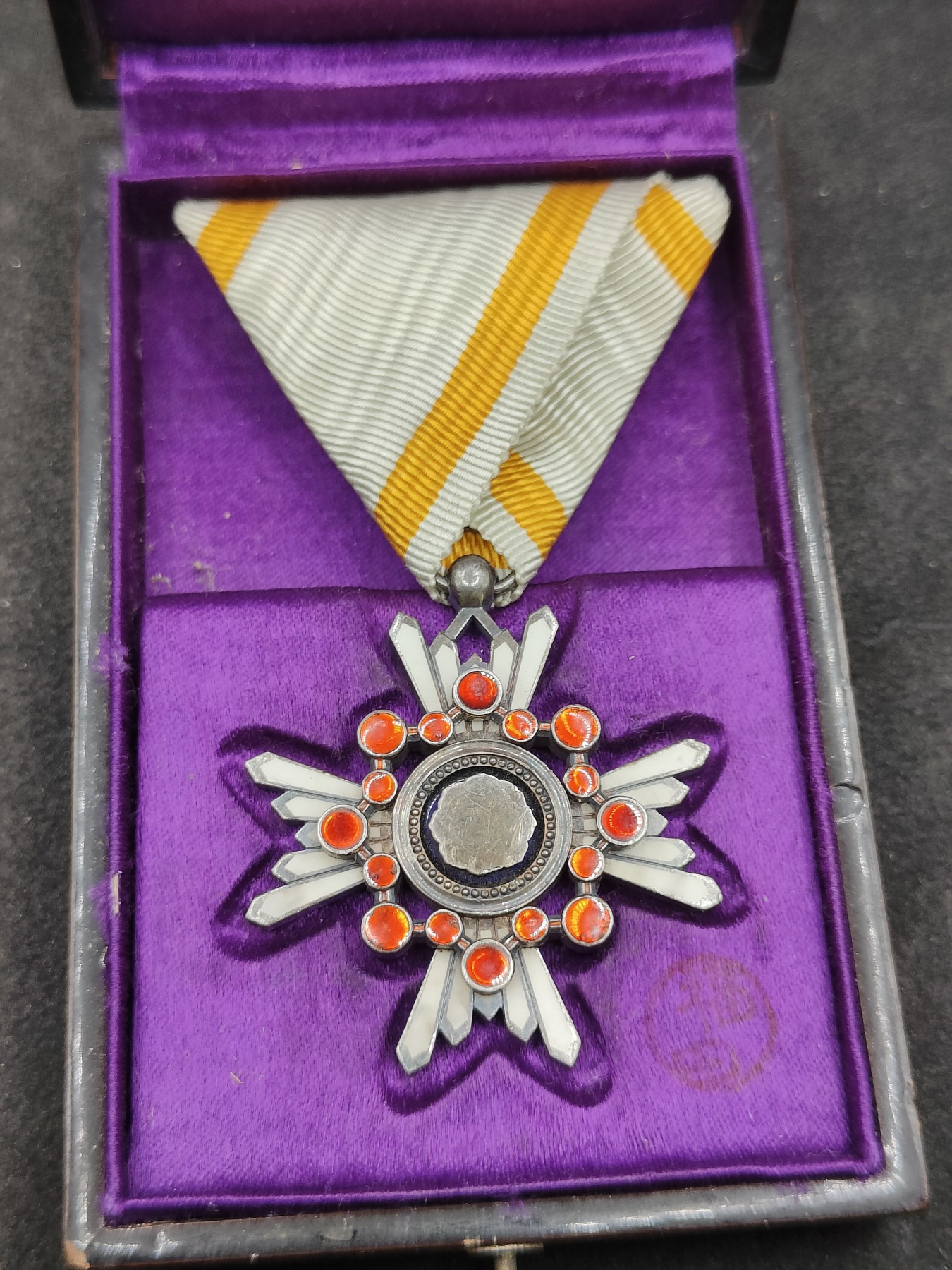 全场0元起拍 第148期 咸鱼国勋章拍卖专场 4月17日（周三）下午6：00开始 日本战时 六等瑞宝章银制带盒略