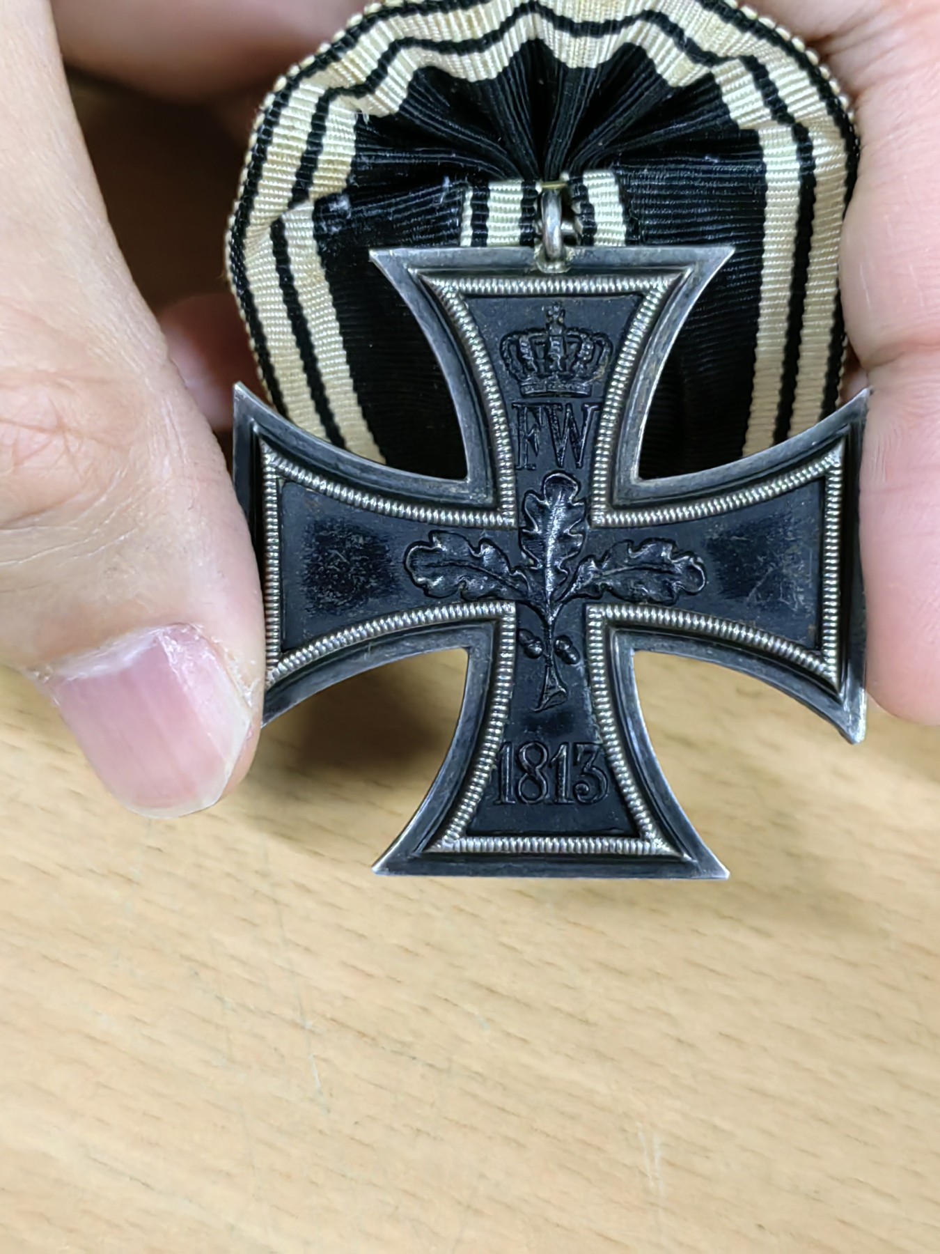 卡尔第四期小拍 德国一战二级铁十字礼服挂，v标