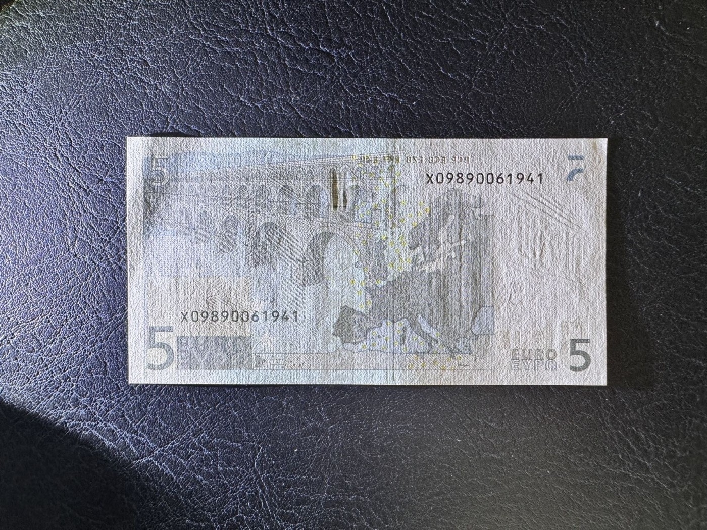 收藏联盟Quantum Auction 第338期拍卖  德国联邦2002年5欧元第一签 品相UNC 边角微瑕