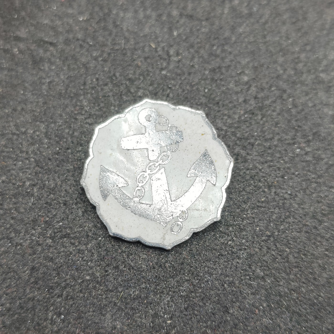 全场0元起拍 第148期 咸鱼国勋章拍卖专场 4月17日（周三）下午6：00开始 日本海军将校妇人会徽章