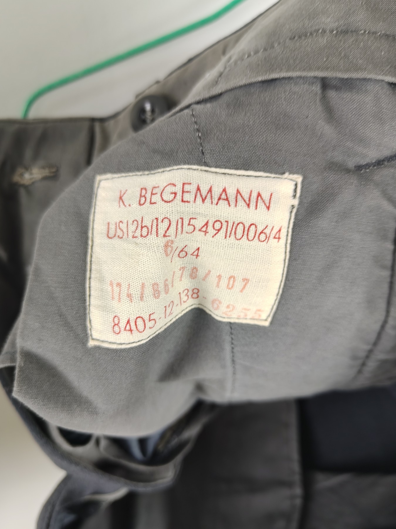 全场0元起拍 第148期 咸鱼国勋章拍卖专场 4月17日（周三）下午6：00开始 西德陆军宪兵极早期兵种色牙线直裤 腰围86 裤长102