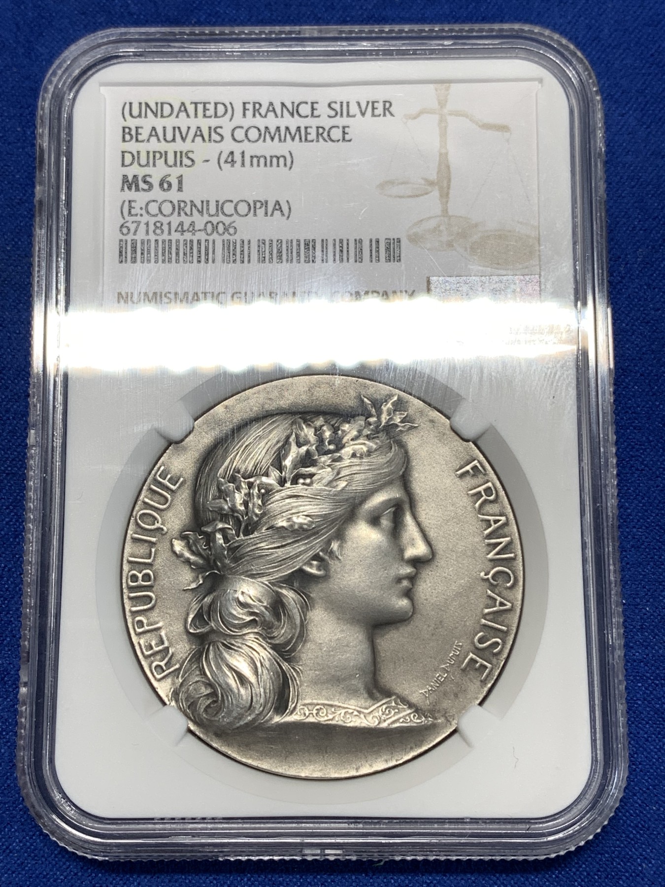 《竞宝斋》第258场-周日，周一 2场连拍 (全场包邮) NGC MS61 法国花环女神纪念大银章，少见的一款法国银章，高浮雕， 状态极佳。