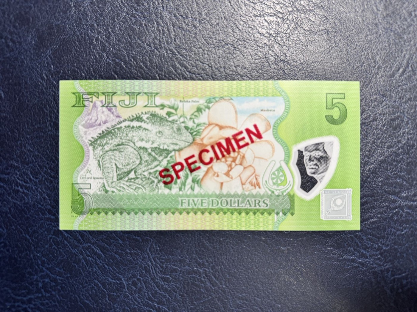 收藏联盟Quantum Auction 第338期拍卖  斐济2013年5元首发冠全同8号样钞 品相全新UNC