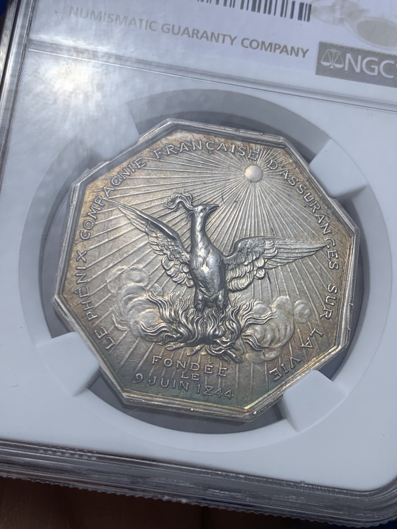 《竞宝斋》第258场-周日，周一 2场连拍 (全场包邮) NGC MS63 法国凤凰保险公司八角银质代币