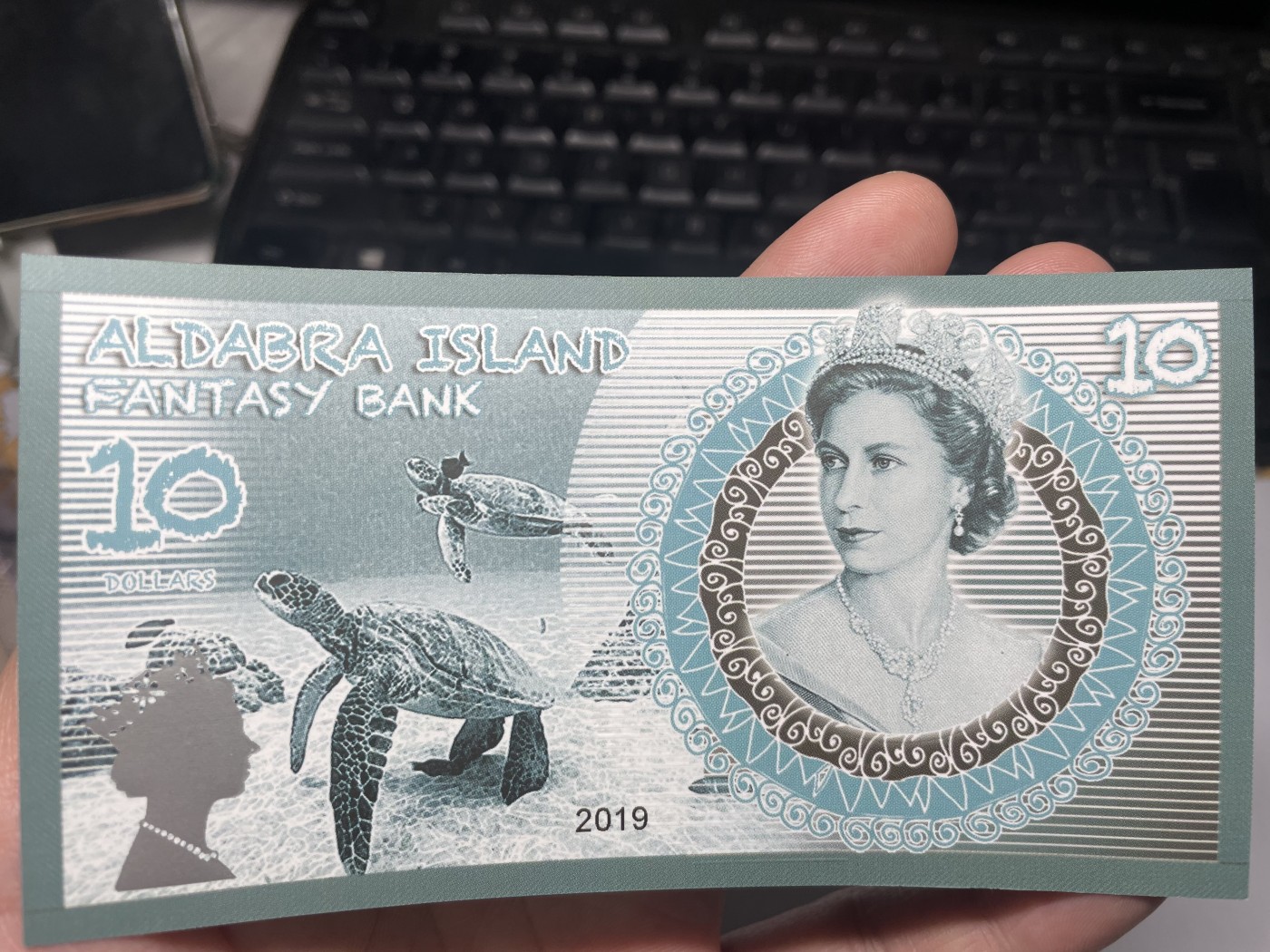 2024年集古藏今外币拍卖第四期-第8场—（总第38拍） 2019年全新阿尔达布拉群岛10元AA冠