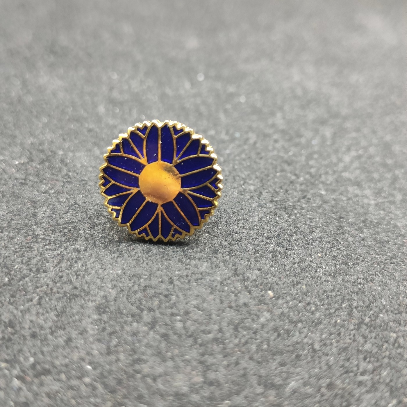 全场0元起拍 第148期 咸鱼国勋章拍卖专场 4月17日（周三）下午6：00开始 日本陆自队友会徽章