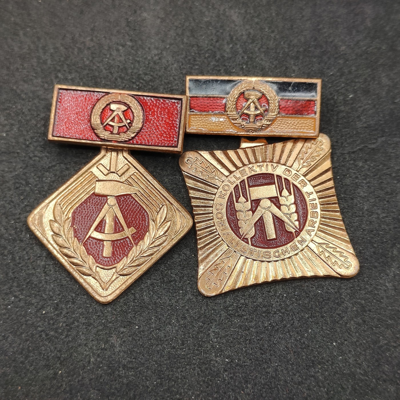 全场0元起拍 第148期 咸鱼国勋章拍卖专场 4月17日（周三）下午6：00开始 东德劳动奖章两个