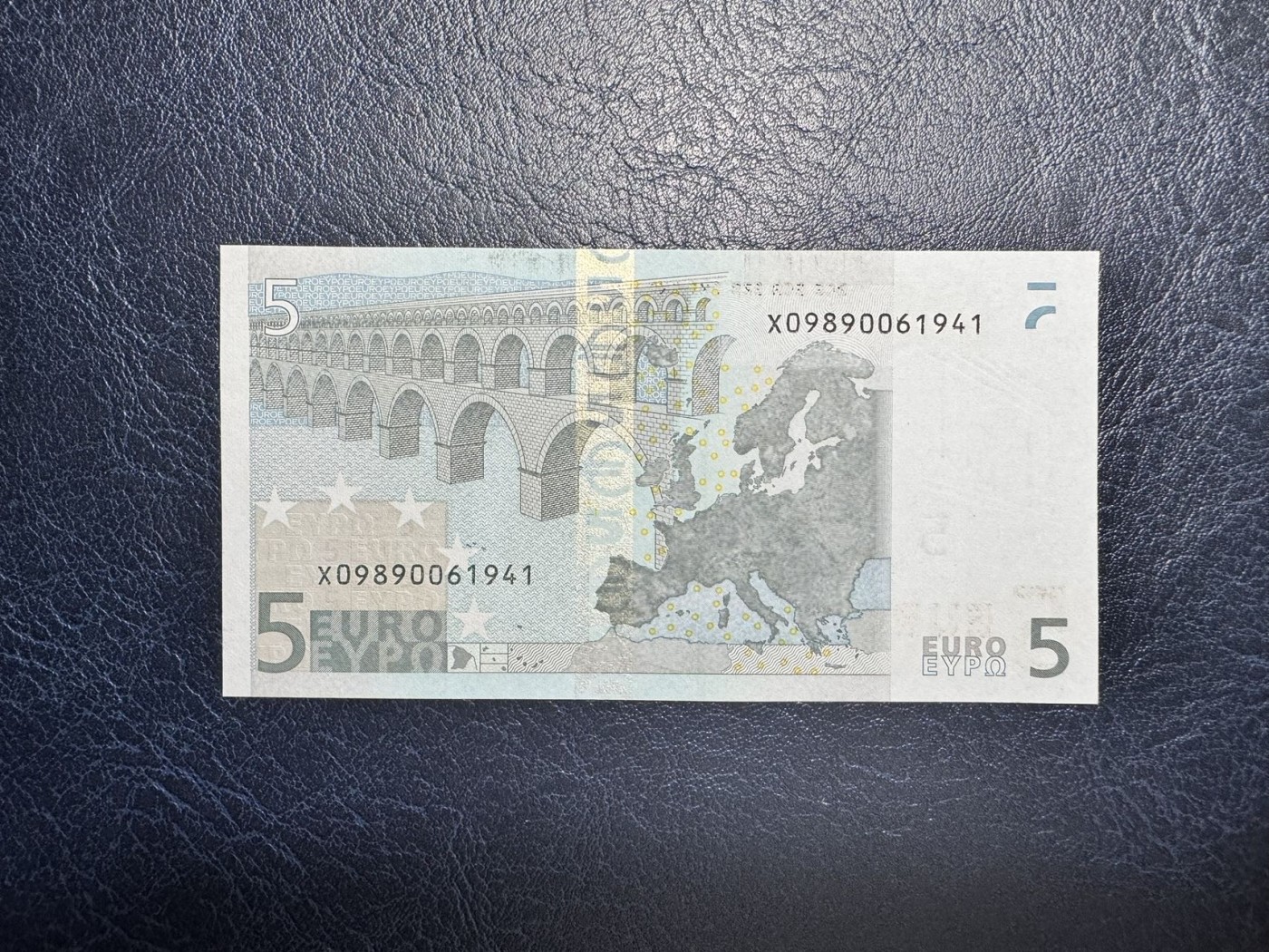 收藏联盟Quantum Auction 第338期拍卖  德国联邦2002年5欧元第一签 品相UNC 边角微瑕