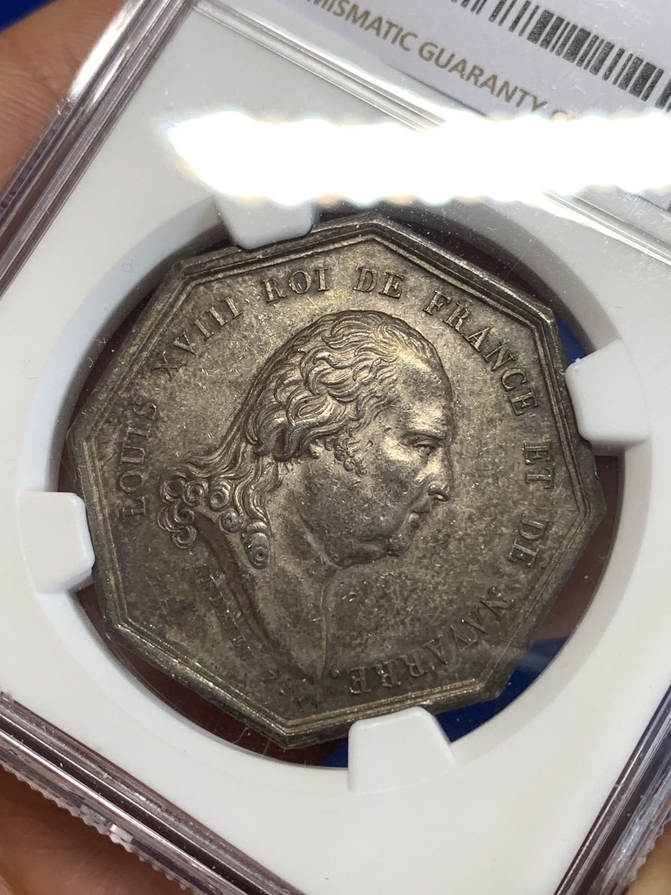 《竞宝斋》第259场-周日，周一 2场连拍 (全场包邮) NGC MS61 法国路易十八皇家理事会八角代币 非常好的包浆和状态