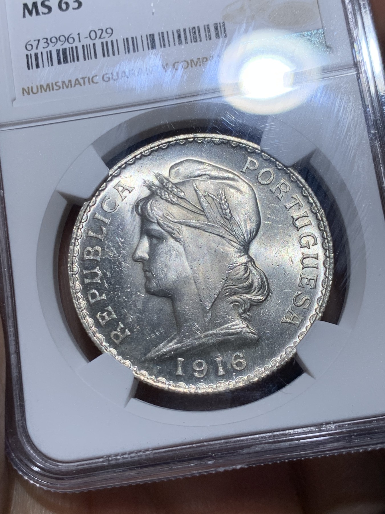 《竞宝斋》第259场-周日，周一 2场连拍 (全场包邮) NGC MS63 葡萄牙1916年自由女神1埃斯库多银币