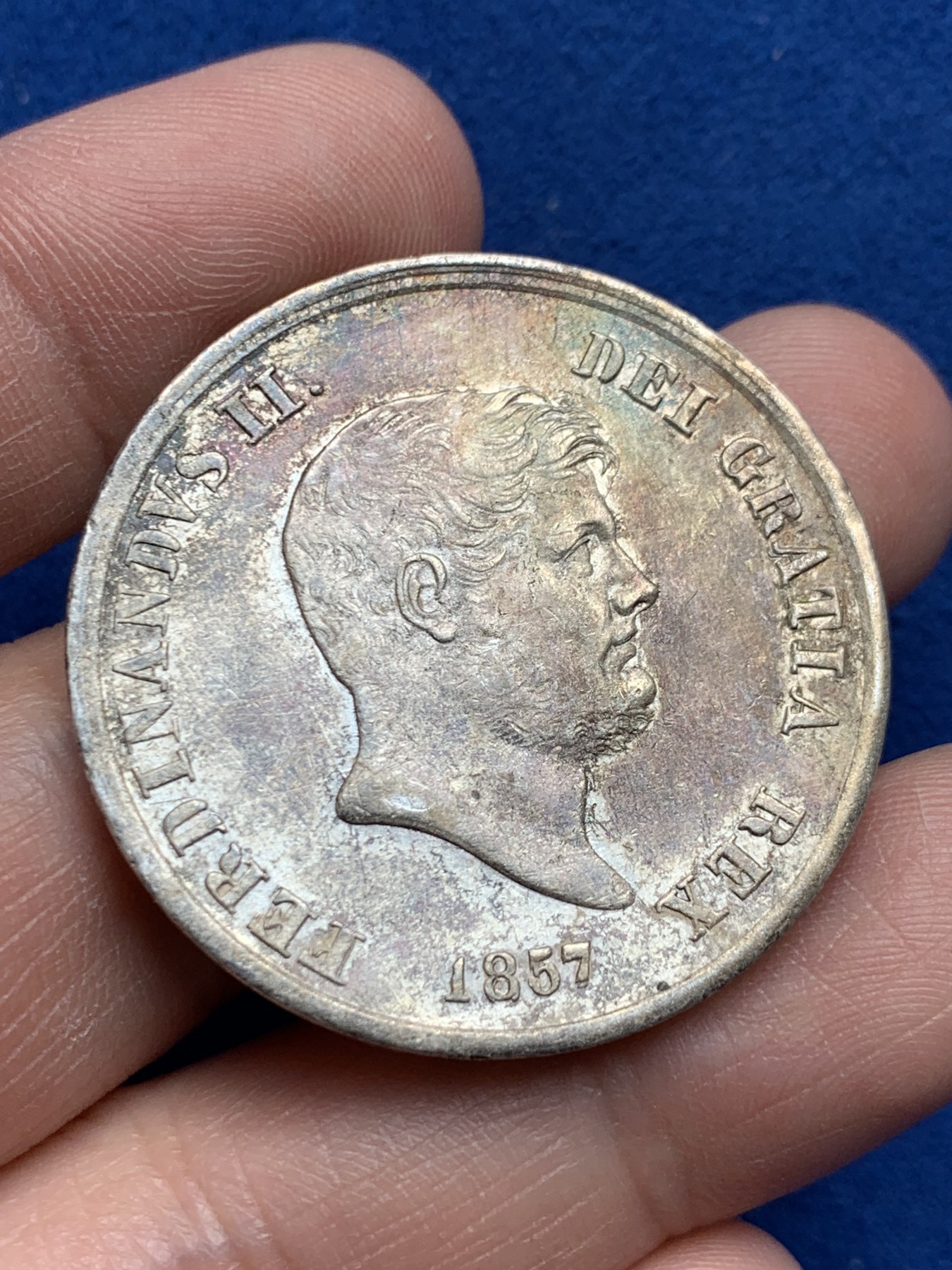 《竞宝斋》第259场-周日，周一 2场连拍 (全场包邮) 1857意大利那不勒斯西西里120G银币 五彩包浆 状态好