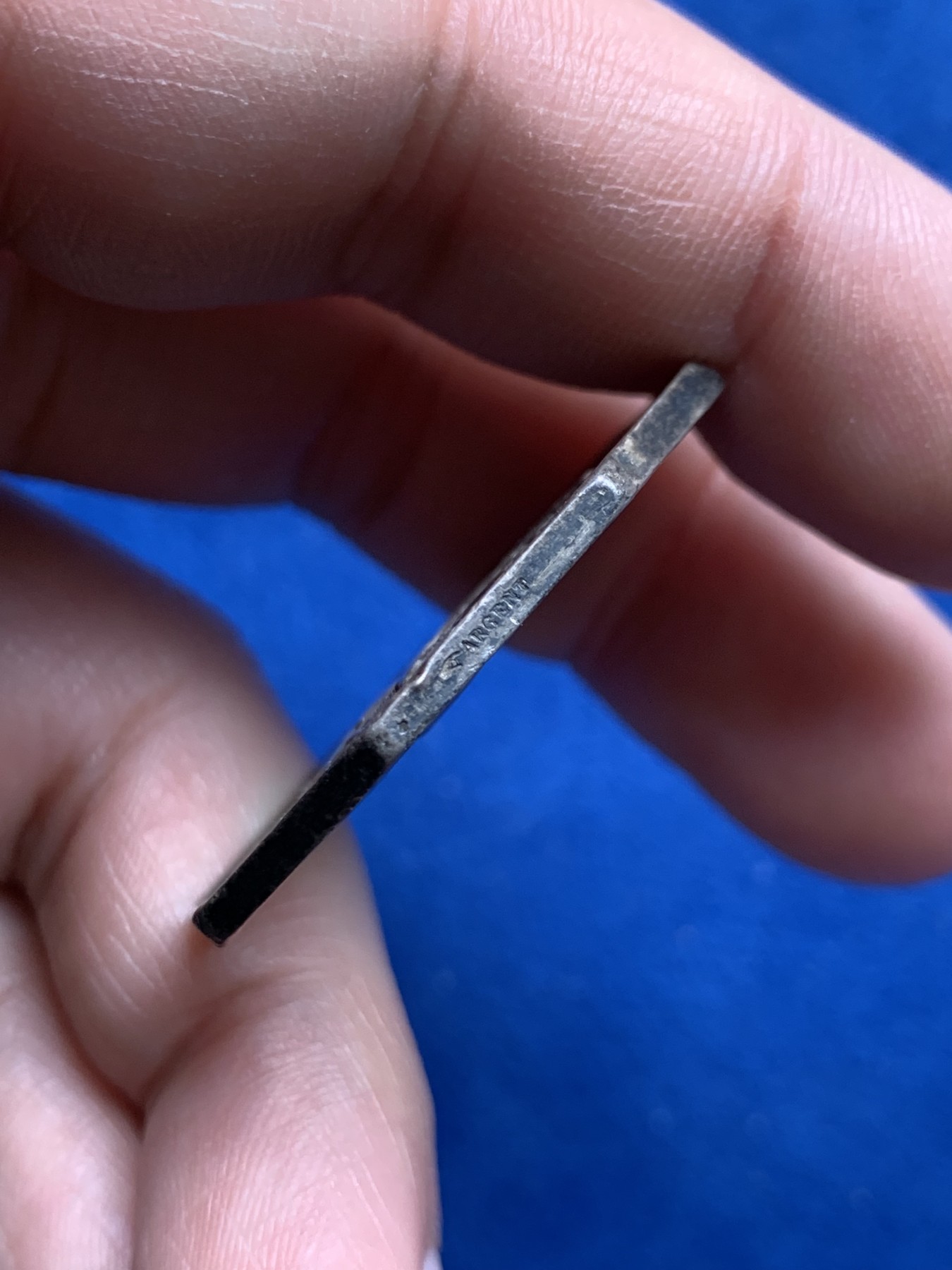 《竞宝斋》第259场-周日，周一 2场连拍 (全场包邮) 法国1845-1860塞纳河工会八角银质代币 18.15g 35.7mm 手指边铭，细节见图