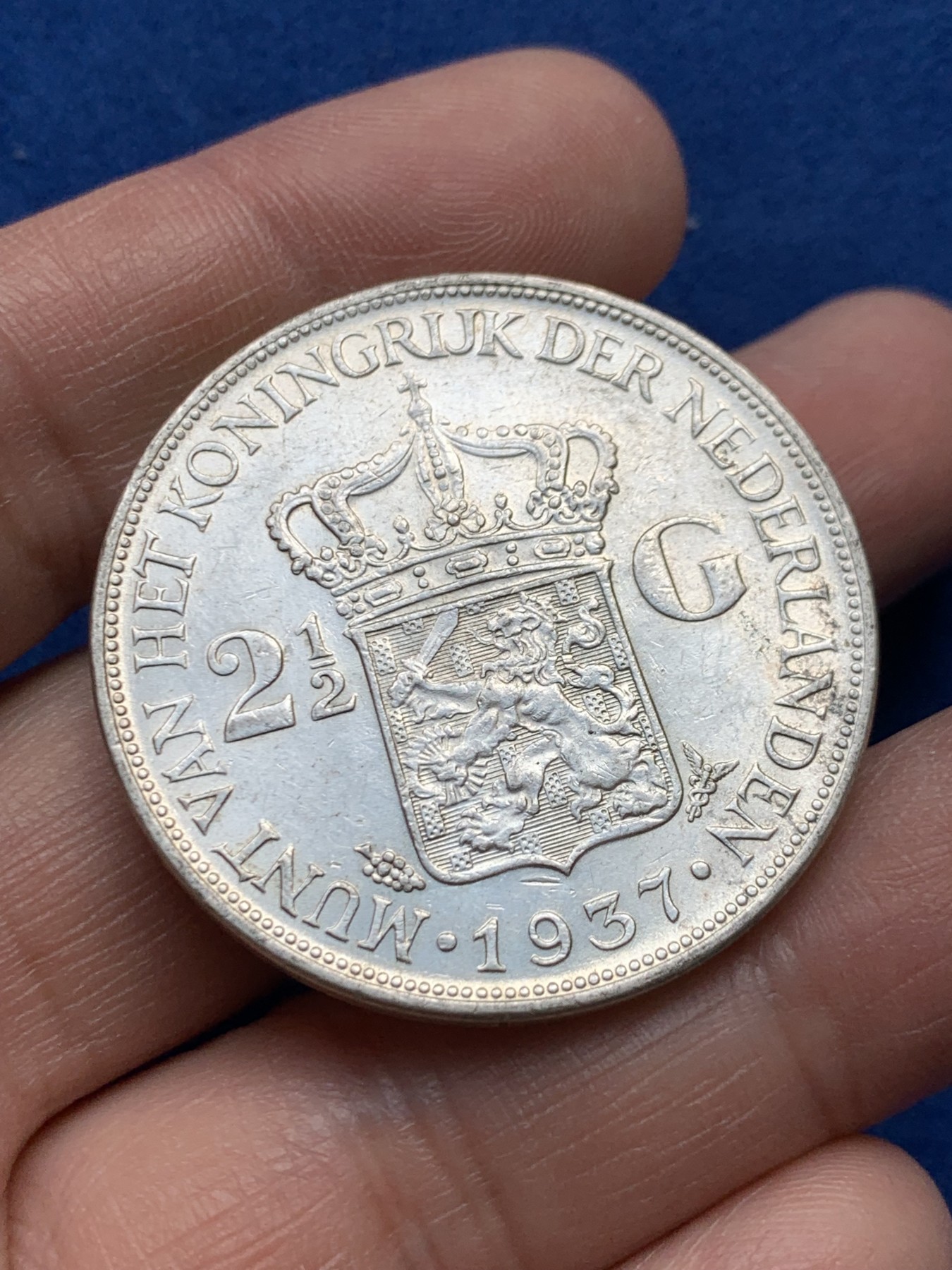 《竞宝斋》第259场-周日，周一 2场连拍 (全场包邮) 荷兰1937年威廉明娜2.5盾大银币