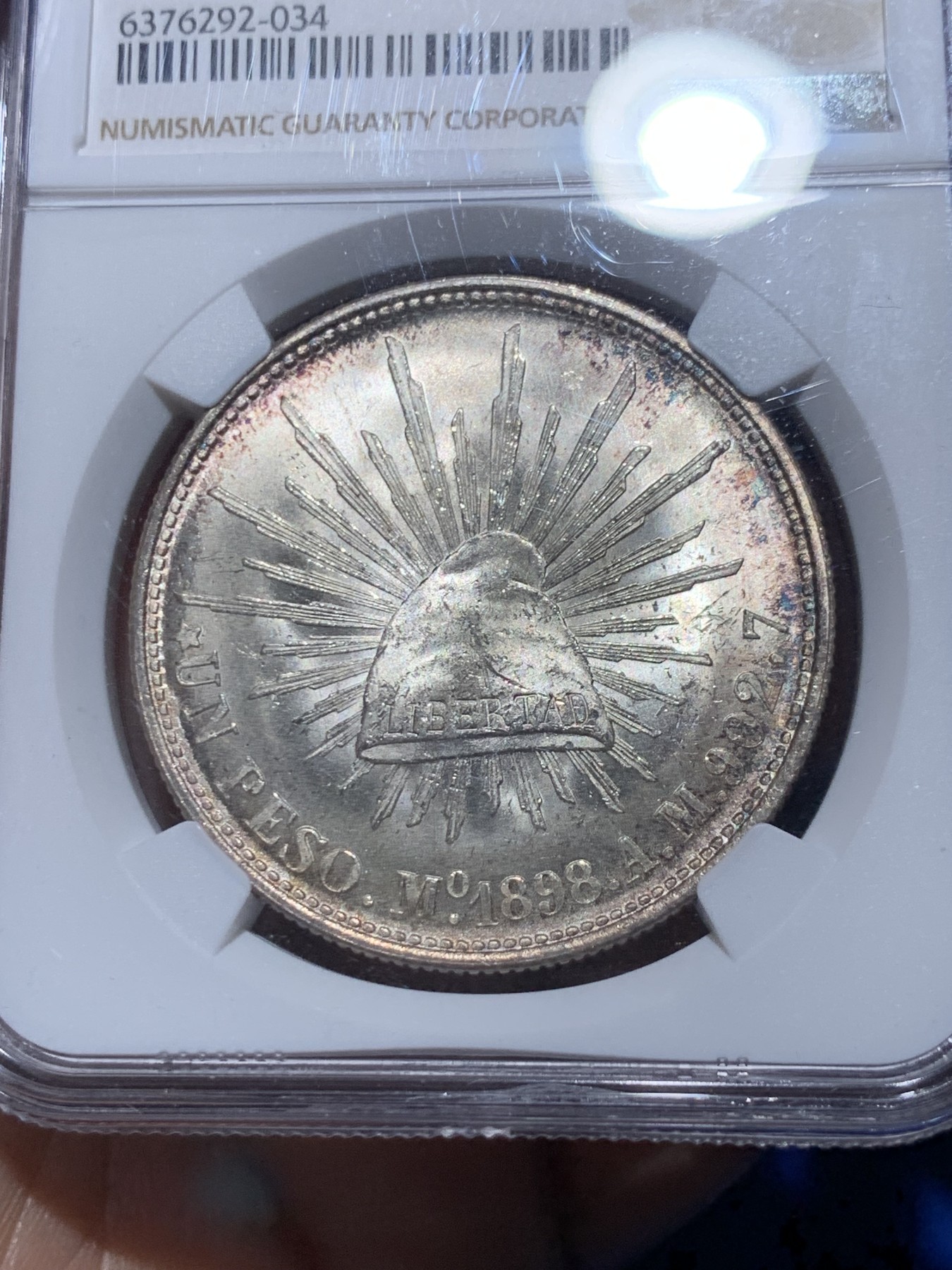 《竞宝斋》第259场-周日，周一 2场连拍 (全场包邮) NGC MS63 1898年MoAM直边鹰洋大银，1949年国府为充军饷后铸，与国币渊源深厚。略带酒红色环彩，丝滑车轮银光，光感极佳。