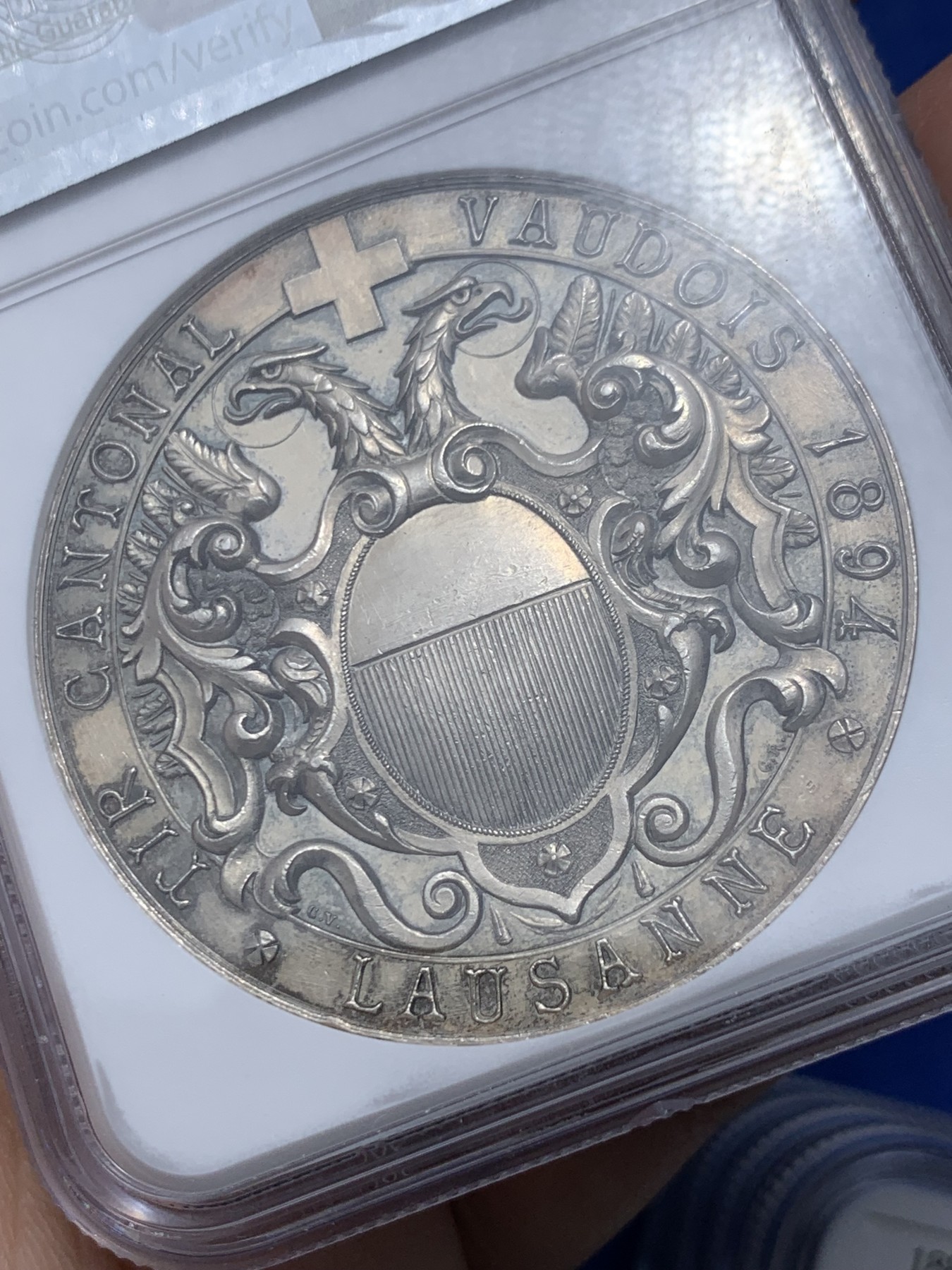 《竞宝斋》第259场-周日，周一 2场连拍 (全场包邮) NGC MS62 1894年瑞士洛桑射击节飞天女神双头鹰大银章 磨砂精铸 稀少品种 设计精美大气 非常吸引人