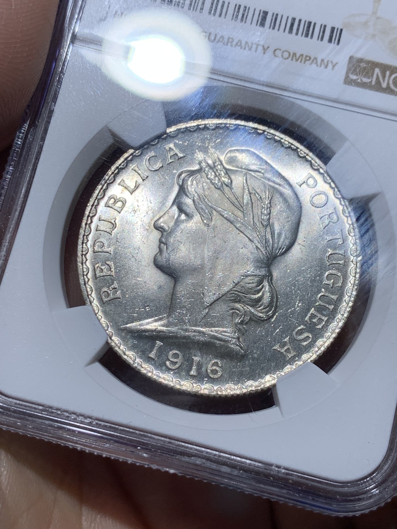 《竞宝斋》第259场-周日，周一 2场连拍 (全场包邮) NGC MS63 葡萄牙1916年自由女神1埃斯库多银币