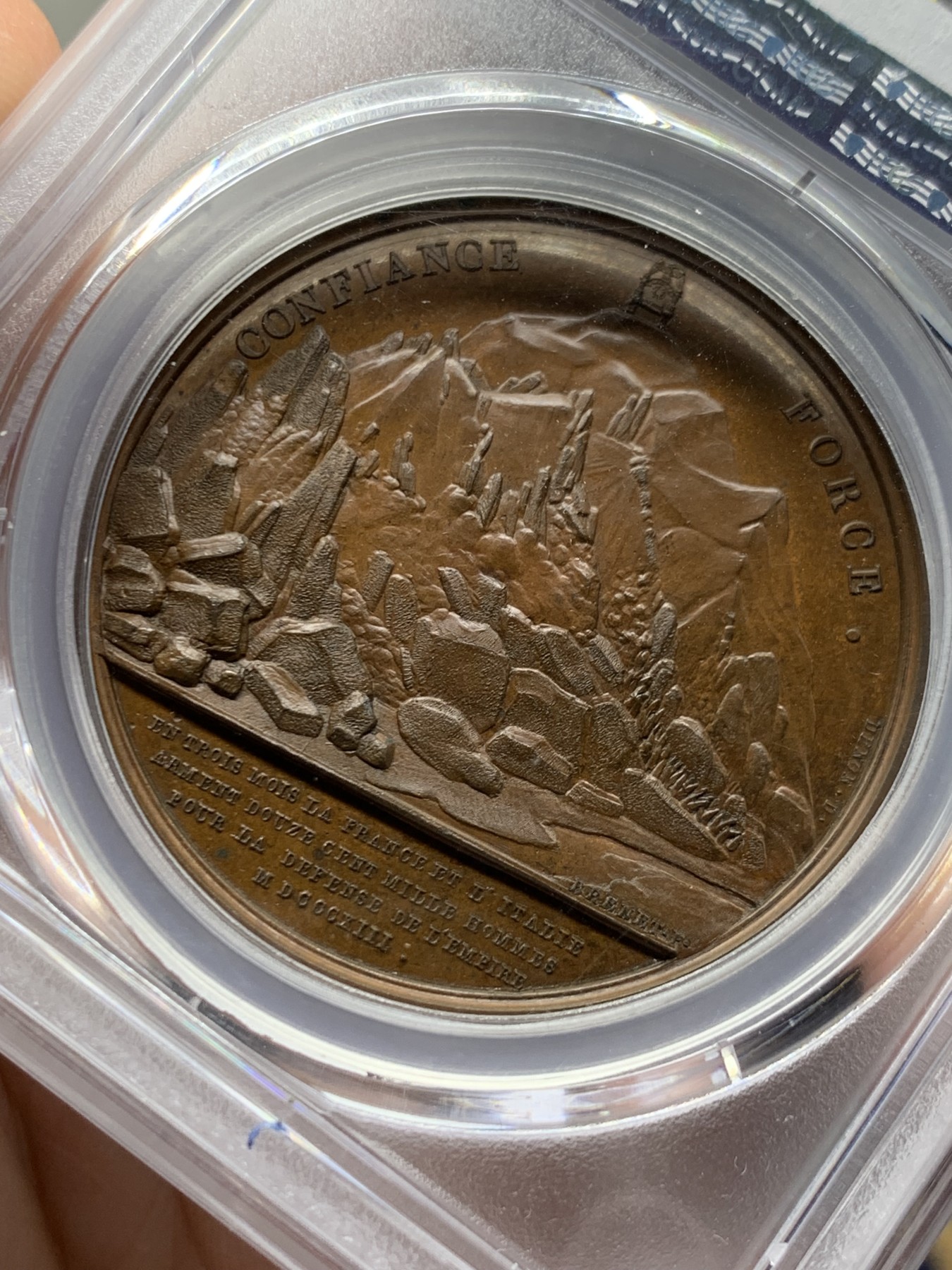 《竞宝斋》第259场-周日，周一 2场连拍 (全场包邮) PCGS SP65 唯一冠军分 法国1813年拿破仑原铸铜章 背面塞尼峰  崇山峻岭 山顶胜利碑 法意交界阿尔卑斯地区 纪念北意大利战役