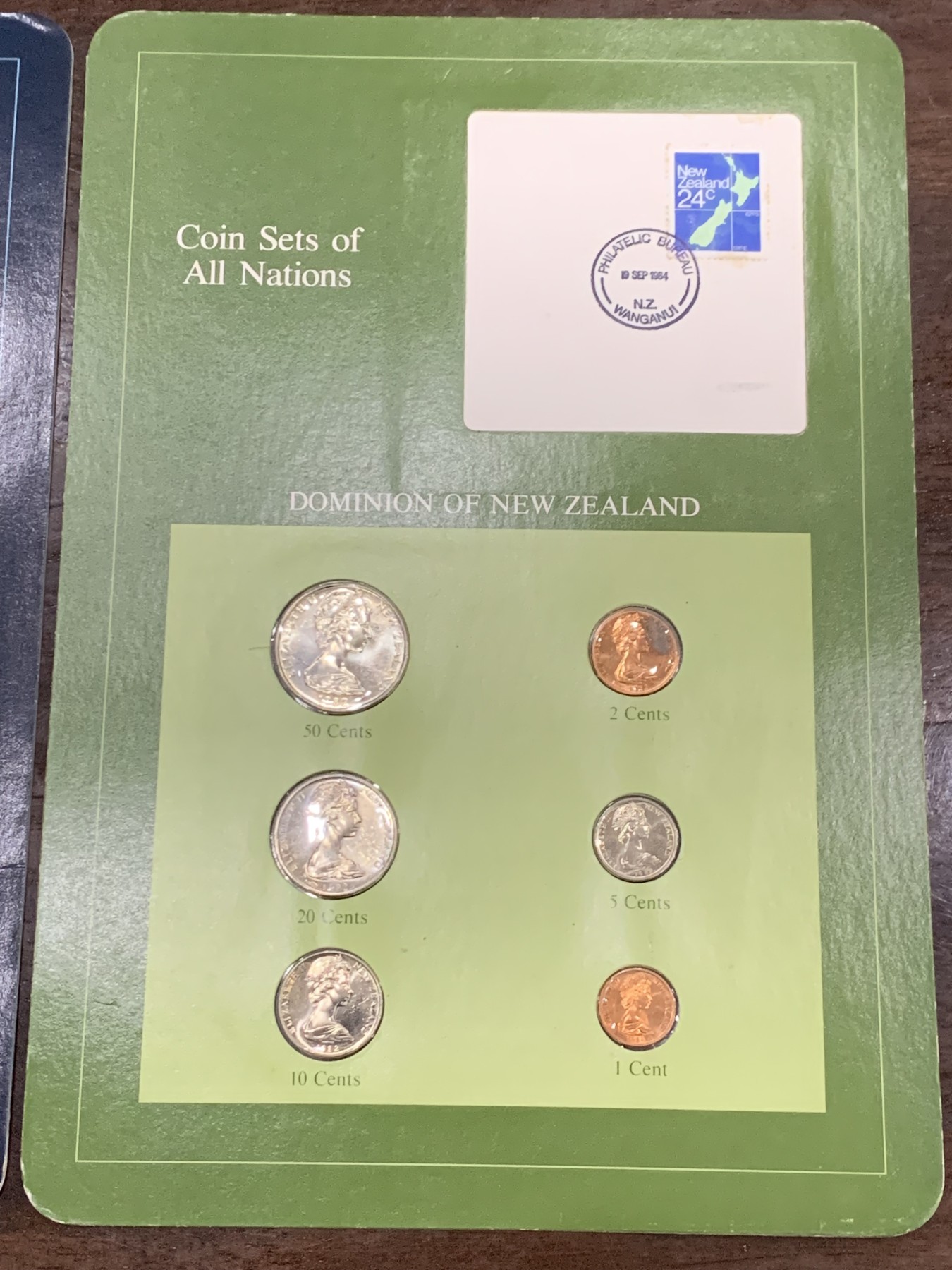 《竞宝斋》第259场-周日，周一 2场连拍 (全场包邮) 硬币套装两组 新西兰+英国