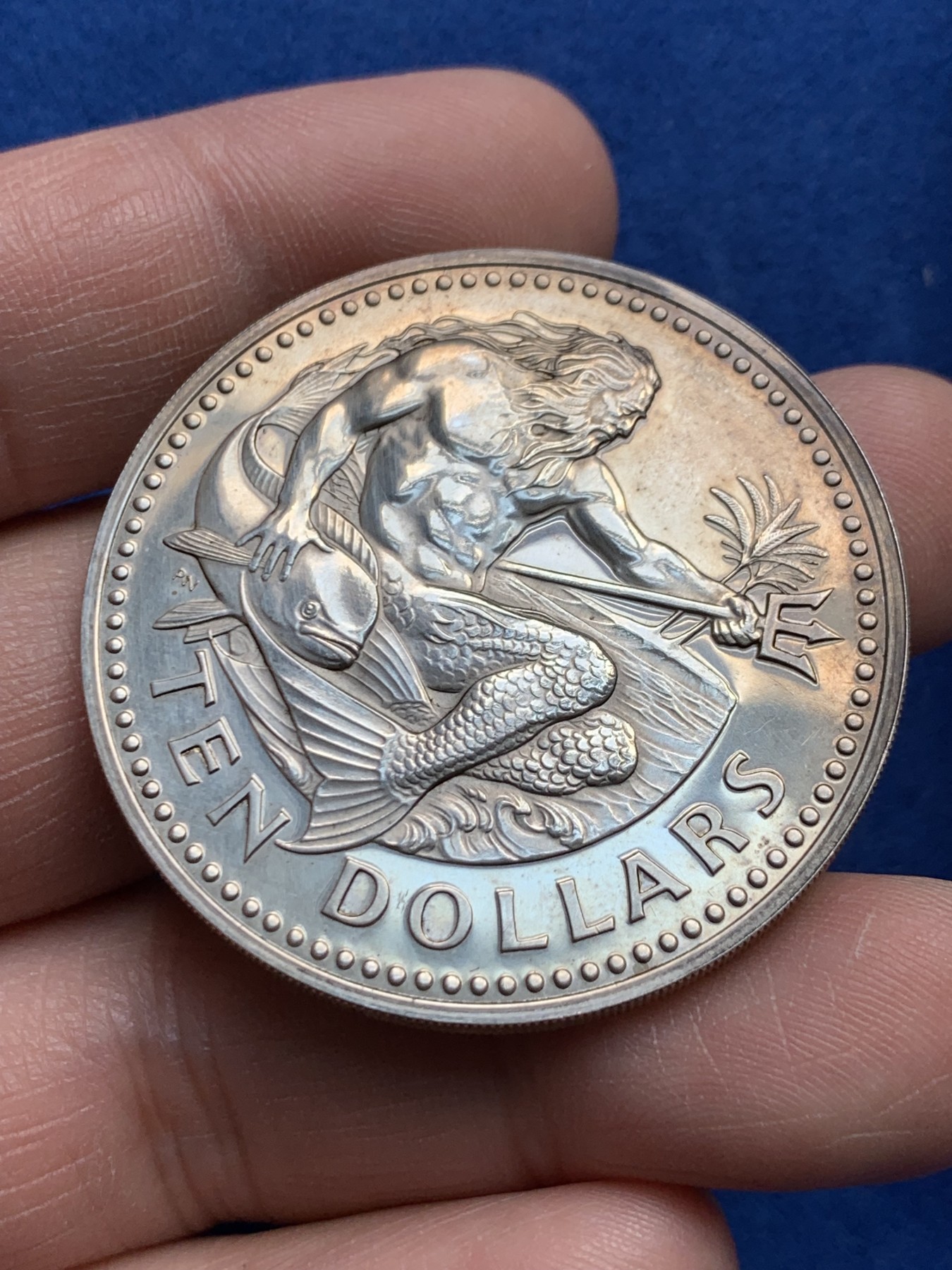 《竞宝斋》第259场-周日，周一 2场连拍 (全场包邮) 巴巴多斯1975年10元海王精制大银币 37.6克 925银