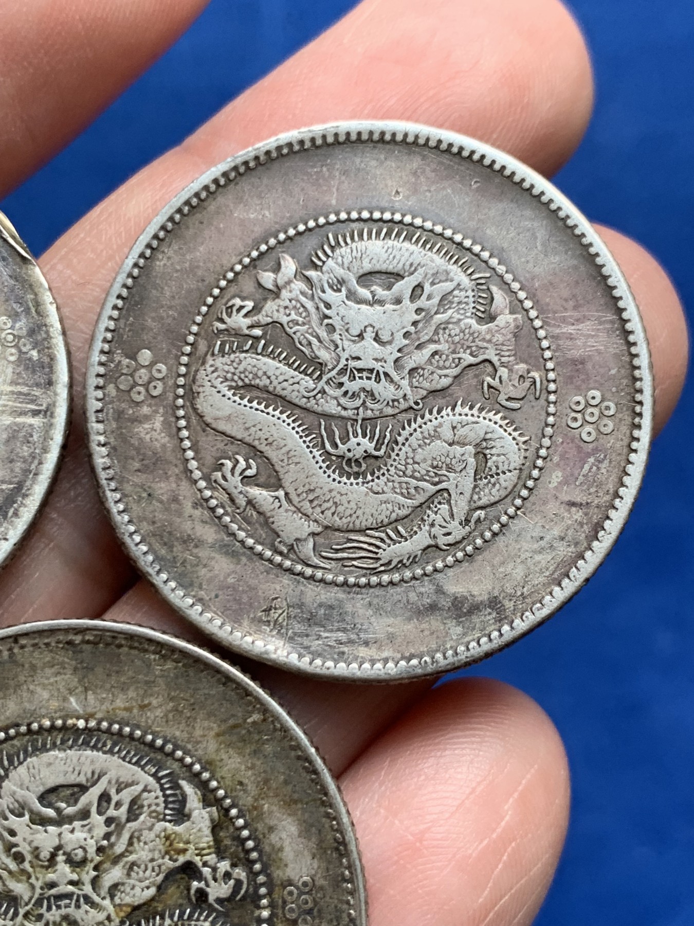 《竞宝斋》第259场-周日，周一 2场连拍 (全场包邮) 3枚一组 云南光绪半圆龙银币 细节见图