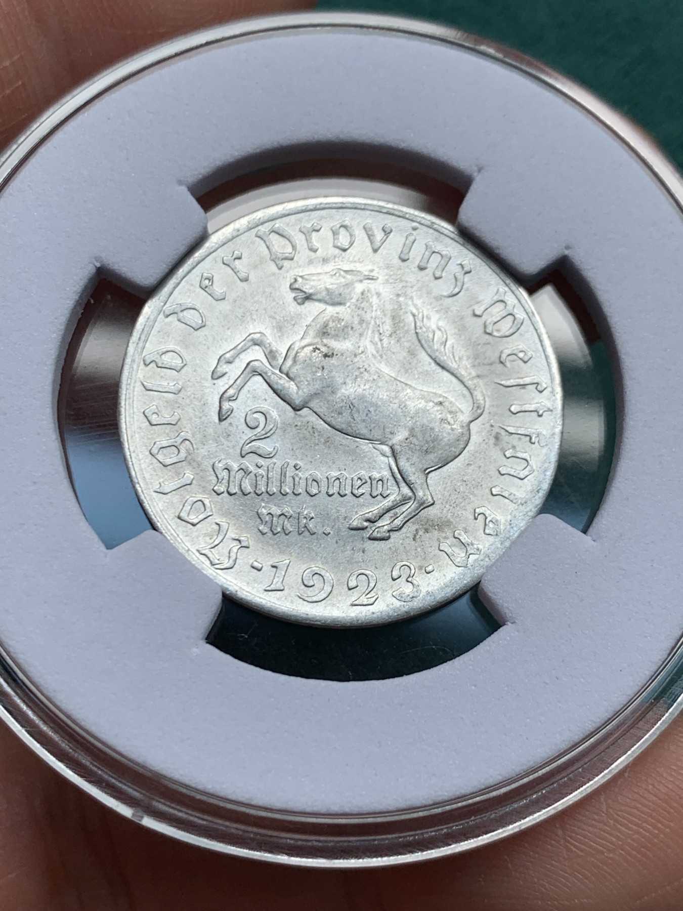 《竞宝斋》第259场-周日，周一 2场连拍 (全场包邮) 德紧 威斯特法伦 1923年 2百万马克 马币 铝质 光度不错